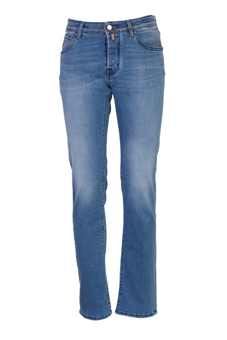 Shop JACOB COHEN  Jeans: Jacob Cohen jeans Nick.
Bottoni logati con finitura smaltata.
Vita regolare.
Modello a cinque tasche con logo ricamato sul taschino.
Salpa logata in cavallino.
Patta interna ricamata con nome del pantalone e citazione del fondatore.
Chiusura con bottoni.
Slim fit.
Composizione: 81% Cotone 11% Lyocell 8% Elastan.
Made in Italy.. NICK UQE06 34 P3621-698D